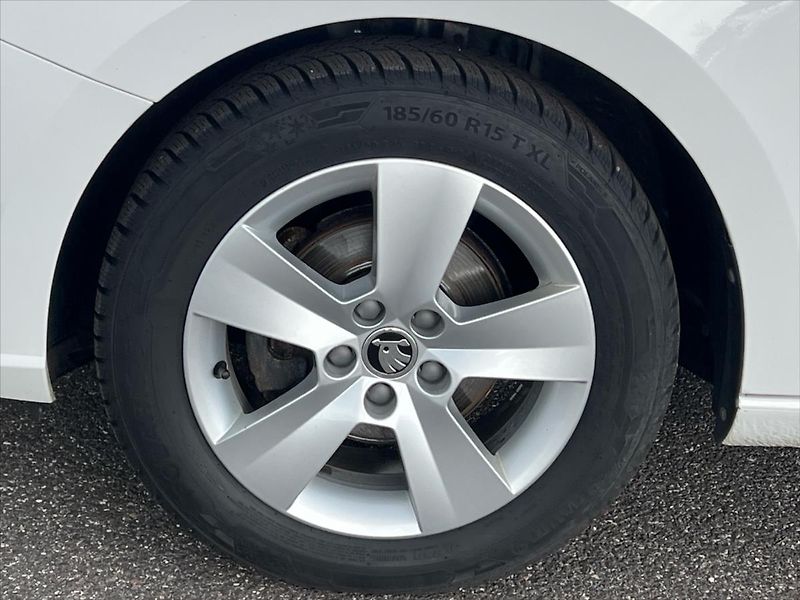 Škoda Fabia 1,0 TSi 70 kW AMBITION PLUS  I - fotka 12 z 23