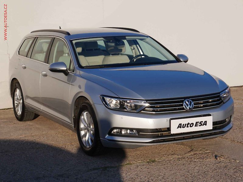 Volkswagen Passat (2018) 2.0 TDi, Comfortline, navi - fotografie inzerátu