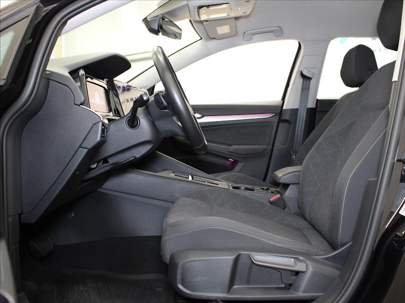 Volkswagen Golf 1,0 TSi DSG Variant 139tkm.ČR - fotka 6 z 21