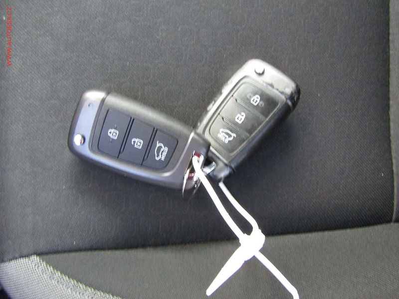 Hyundai Kona (2019) 1.0 T-GDi, Navi, kamera - fotka 22 z 22