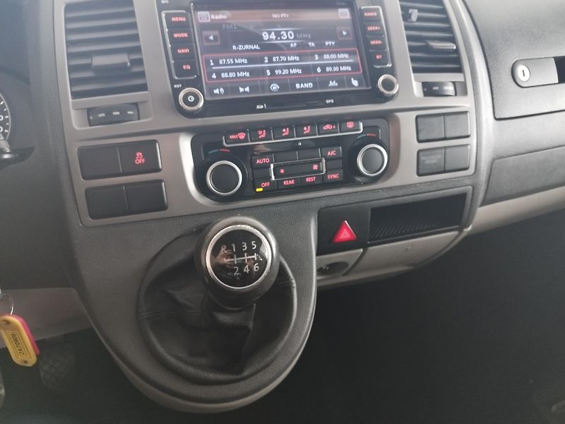 Volkswagen Caravelle (2012) 2,0TDI,LONG,9MÍST,TAŽ,ALU,SER. - fotka 22 z 35