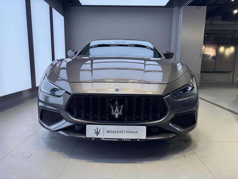 Maserati Ghibli (2022) Trofeo 580 HP - Záruka 03/27 - fotka 2 z 20