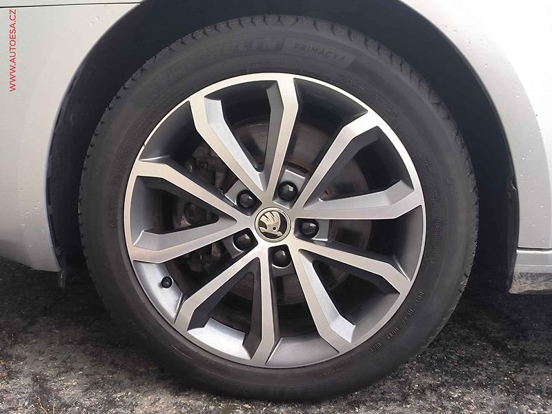 Škoda Octavia (2019) 2.0 TSi, Style, DSG, LED, TZ - fotka 23 z 24