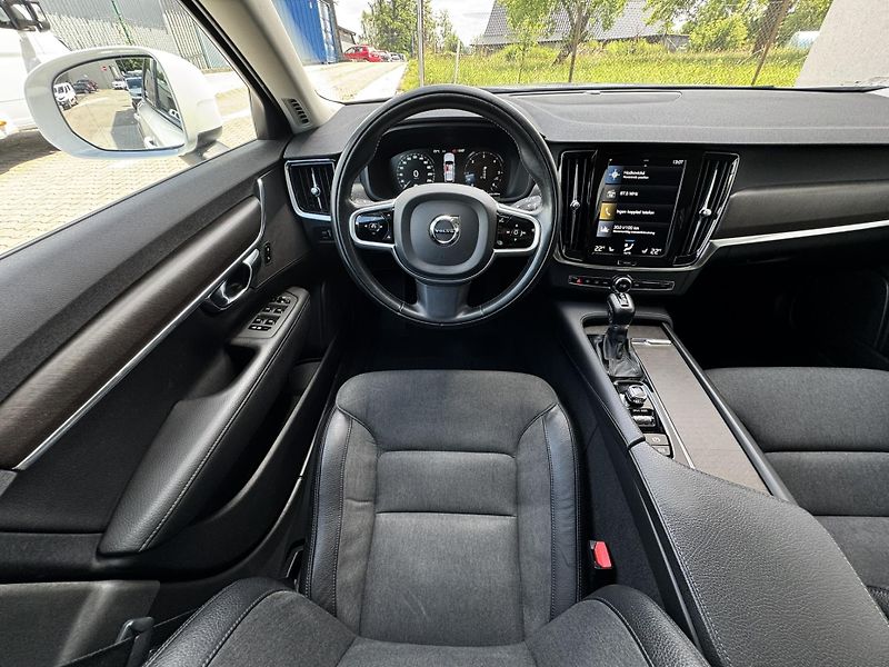 Volvo V90 CC D4 AWD/TZ/pneu REZERVACE - fotka 12 z 50