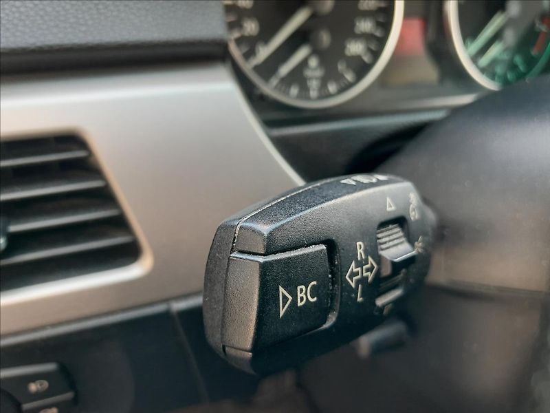 BMW Řada 3 2,0D AUTOMAT - fotka 43 z 48