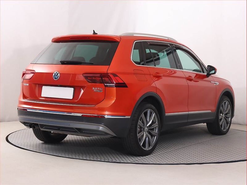 Volkswagen Tiguan (2017) Highline 2.0 TSI - fotka 5 z 23