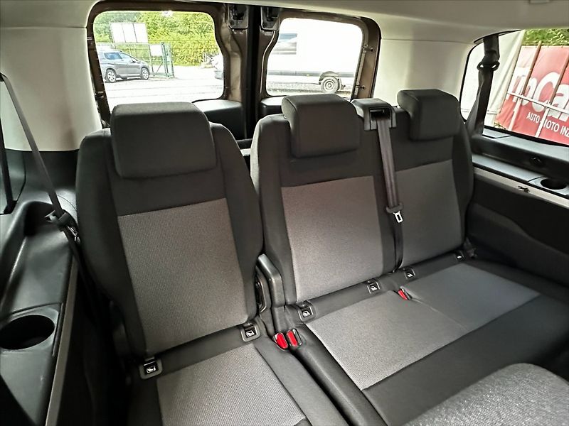 Toyota ProAce 2,0 D-4D 130kW-8AT-L1-CZ-DPH! - fotka 17 z 42