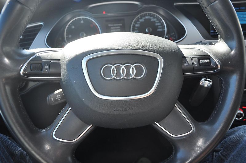 Audi A4 2.0TDi 110kW KOMBI Automat - fotka 13 z 20