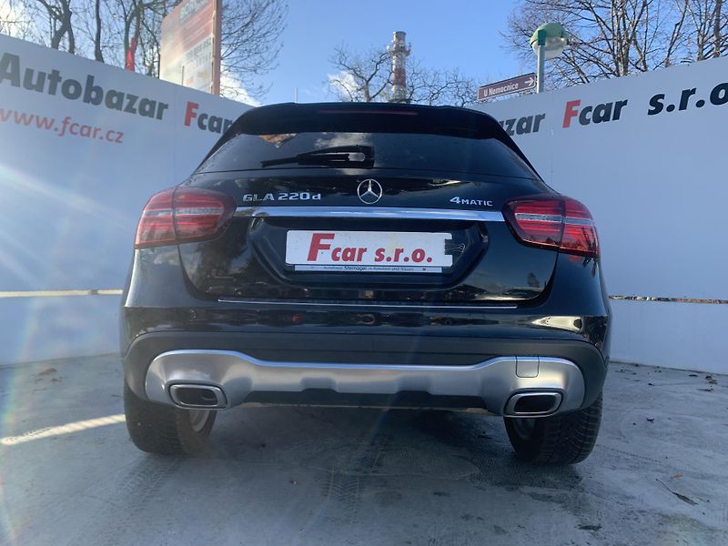 Mercedes-Benz GLA (2019) 220d 4 Matic, ser.knížka - fotka 6 z 30