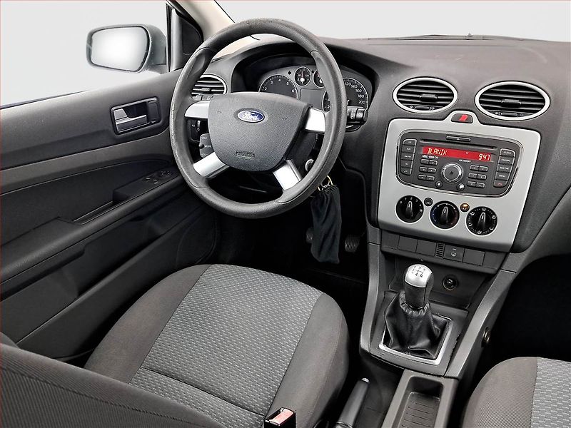 Ford Focus (2007) 1.6 16V, po STK, slušný stav - fotka 7 z 14