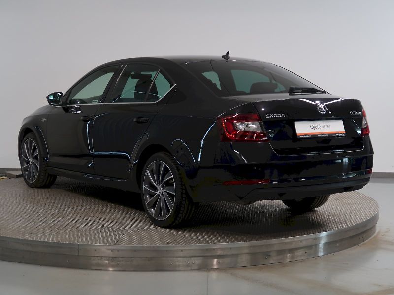 Škoda Octavia (2019) LAURIN&KLEMENT 2.0TDI 110KW DS - fotka 7 z 48