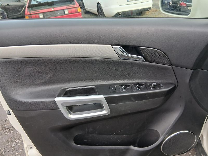Opel Antara 2.2 CDTI, 4x4, tažné, Cosmo - fotka 14 z 27
