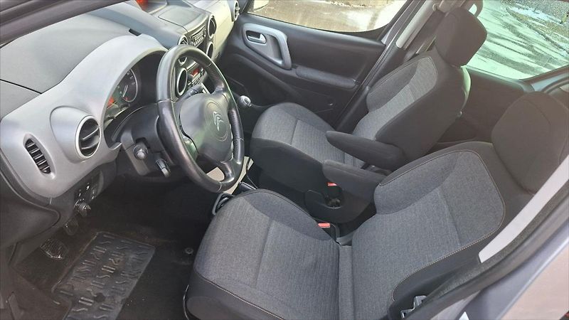 Citroën Berlingo 1,6 HDi 73 Kw 5 míst ČR DPH - fotka 10 z 15
