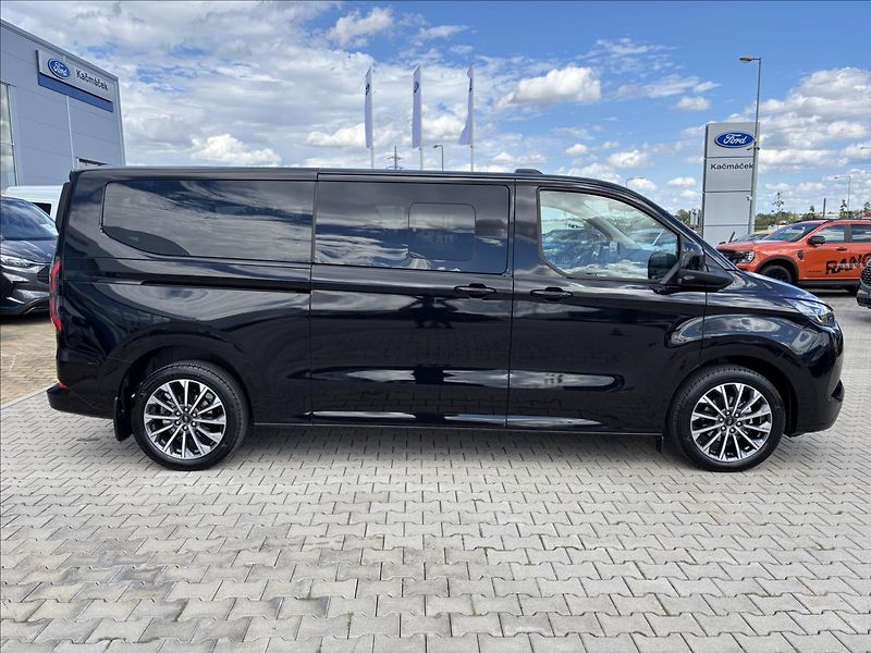 Ford Tourneo Custom 2,5 PHEV 171kW Titanium X L2 - fotka 6 z 55