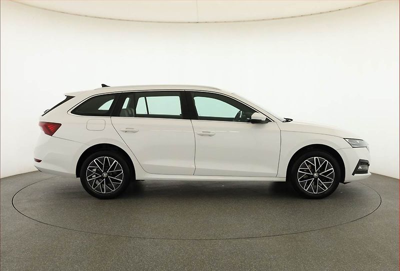 Škoda Octavia (2020) Style 2.0 TDI, Serv.kniha - fotka 6 z 17