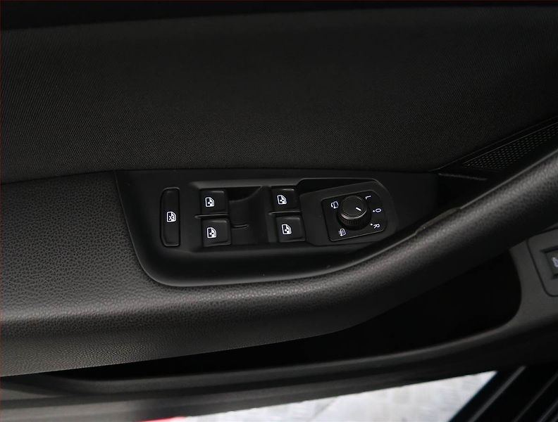 Volkswagen Passat (2015) 2.0 TDI, Navi, Tempomat - fotka 22 z 22