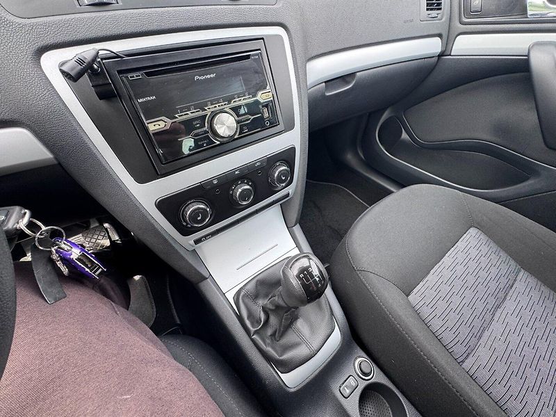 Škoda Octavia (2010) 1,4 TSI 90 KW KOLA 2. MAJ - fotka 30 z 50