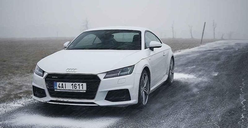 Audi TT Coupé quattro.