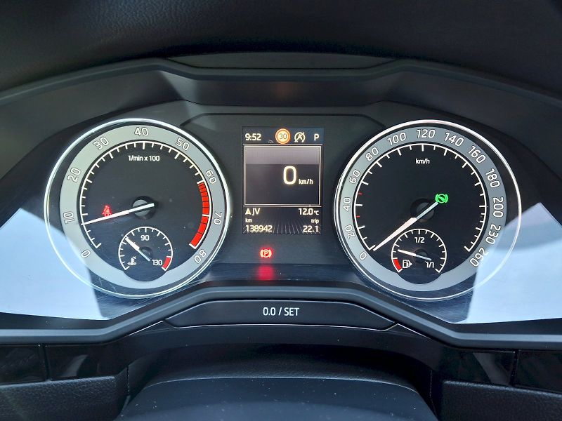 Škoda Superb (2017) L&K DSG 4x4 2,0TSi 206kW - fotka 17 z 35