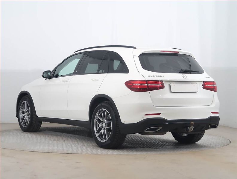 Mercedes-Benz GLC (2017) AMG line 350 d 4MATIC - fotka 4 z 21