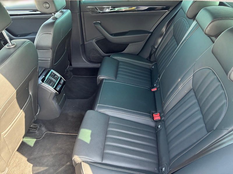 Škoda Superb (2021) L&K 2.0TDI 147kW DSG 4x4 CZ - fotka 8 z 11