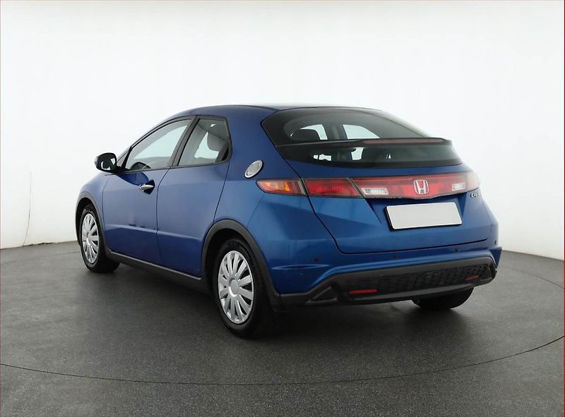 Honda Civic (2006) 1.4 i-DSI, ČR,1.maj, po STK - fotka 4 z 11