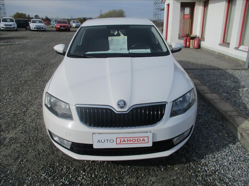 Škoda Octavia 1,6 TDI, DSG,tažné,serv.kniha, - fotka 2 z 44