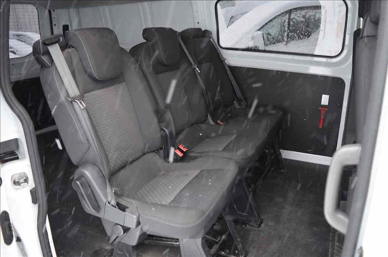 Ford Transit (2022) CUSTOM 2,0 D - fotka 14 z 16