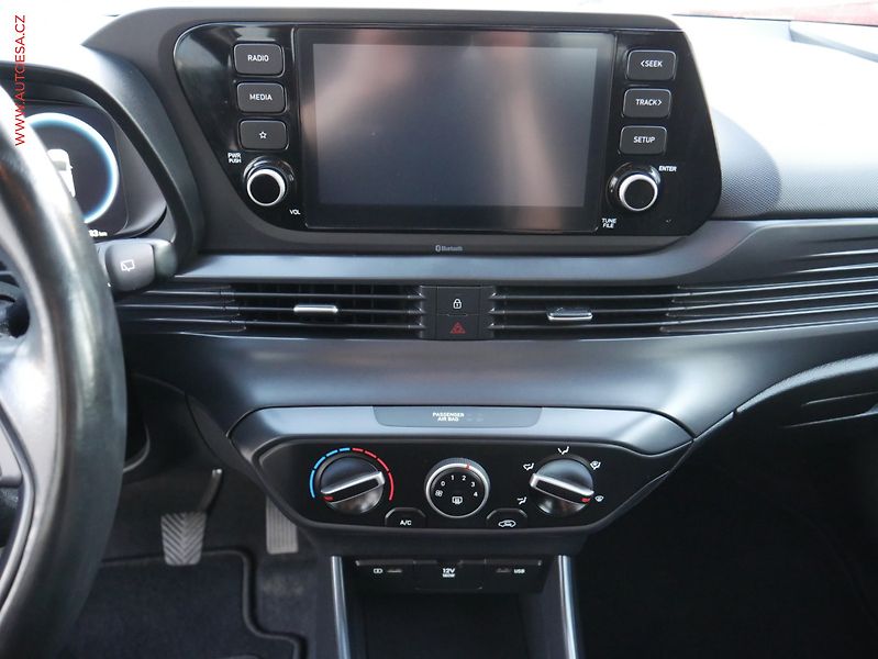 Hyundai Bayon (2022) 1.0 T-GDi, ČR, LED, AC - fotka 11 z 17