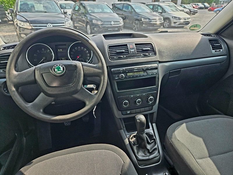 Škoda Yeti (2012) 1.4 TSI Serviska - fotka 14 z 26