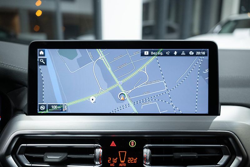 BMW X4 (2023) M40D 4x4 LASER NEZAVISLÉ TAŽNÉ - fotka 30 z 42