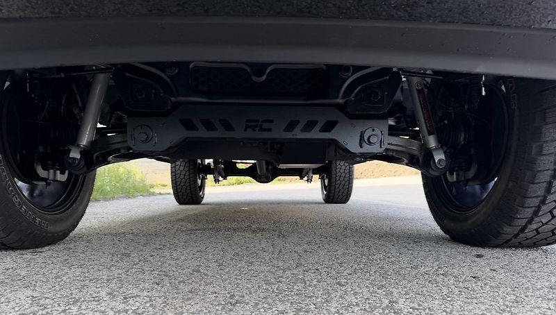Dodge RAM (2022) +LOOK26+ROUGH COUNTRY 6 INCH+ - fotka 22 z 23