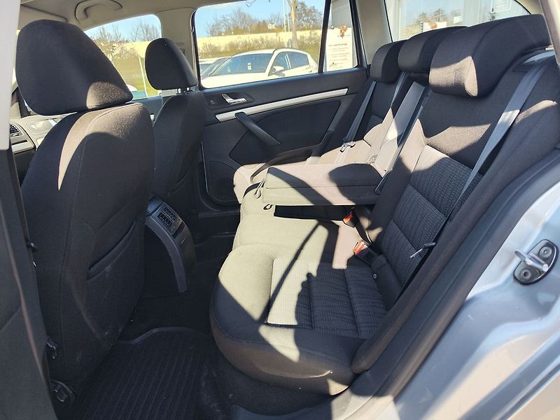 Škoda Octavia 2.0 TDi/103kW Elegance - fotka 10 z 26