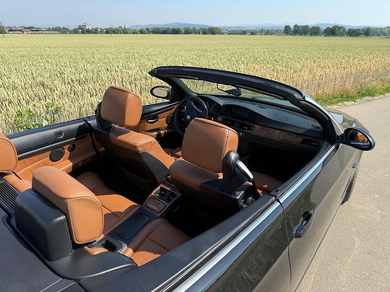 BMW Řada 3 (2008) BMW 325d Cabrio E93 2008 - fotka 10 z 10