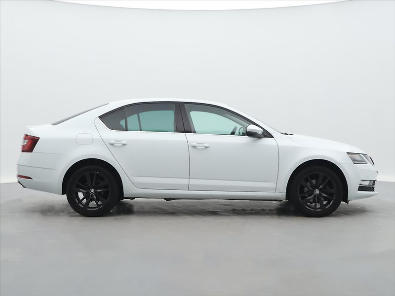 Škoda Octavia 1,4 TSI 110kW Style DSG LED CZ - fotka 8 z 30