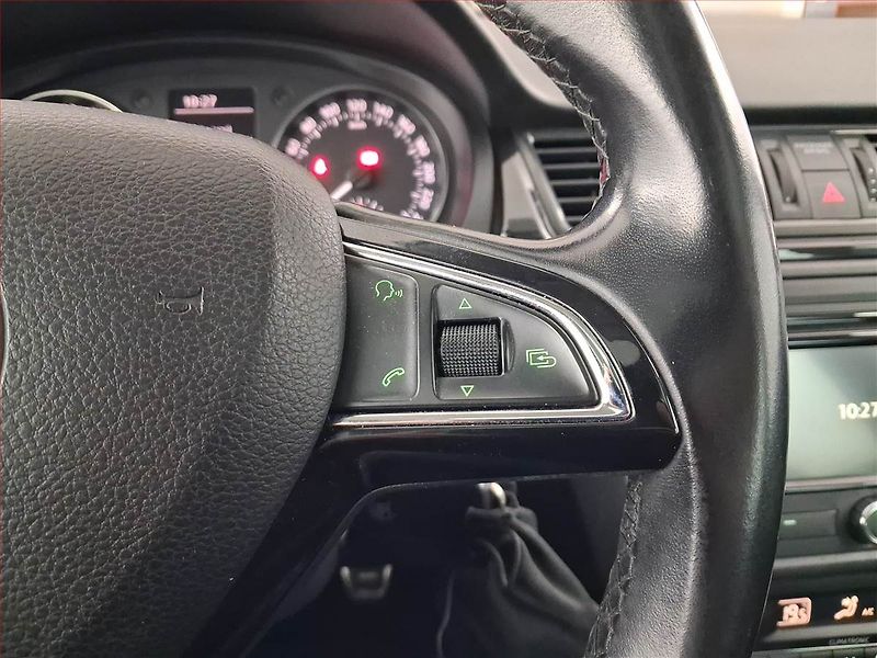 Škoda Rapid (2014) Spaceback 1.6 TDI, Serv.kniha - fotka 17 z 19