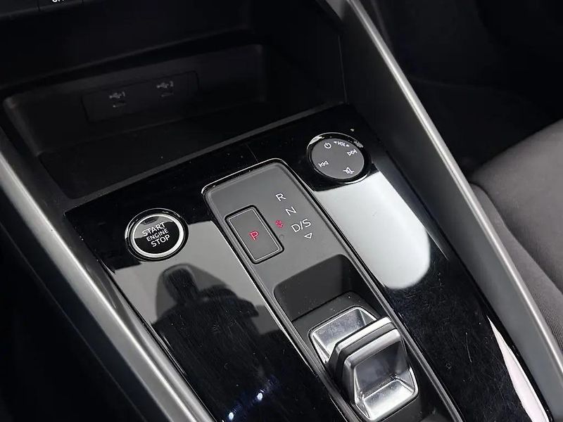 Audi A3 35TFSI 110kW Aut S-Line DPH TZ - fotka 12 z 13