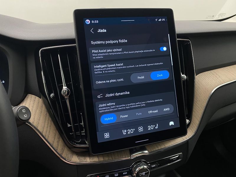 Volvo XC60 T6 AWD RECHARGE DARK PLUS CZ - fotka 49 z 67