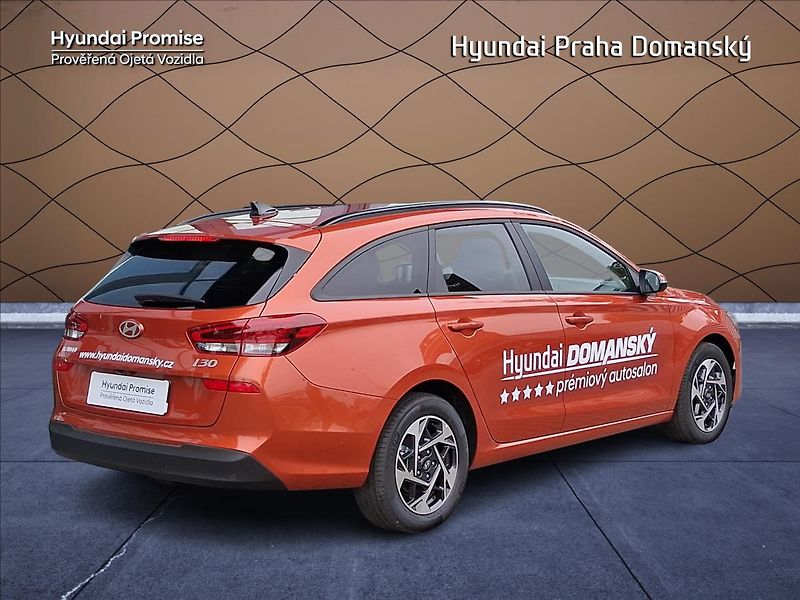 Hyundai i30 1,5   TGDI,MHEV,Smart - fotka 6 z 9