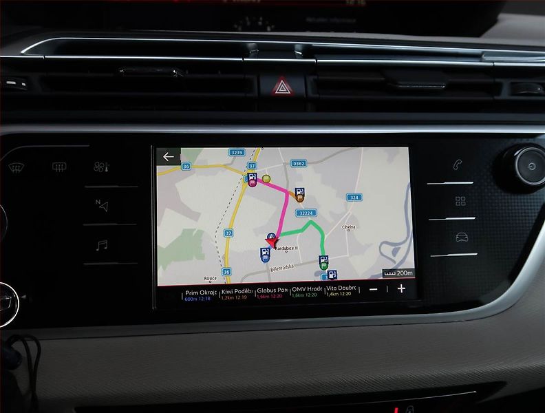Citroën C4 Picasso (2018) 1.6 BlueHDi, ČR,1.maj - fotka 13 z 21
