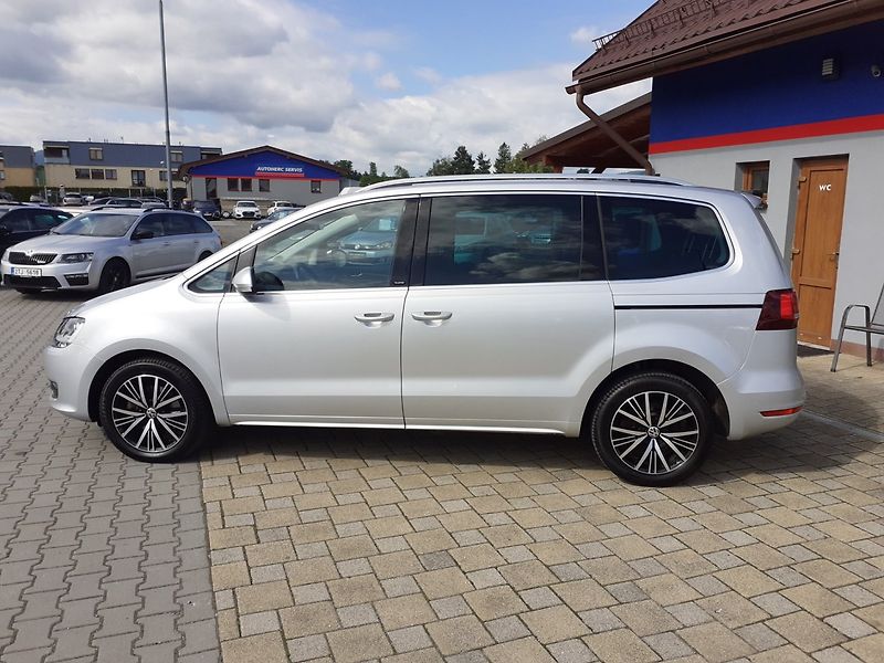 Volkswagen Sharan (2017) 2.0 TDI 4X4 DSG 7 MÍST. - fotka 7 z 48