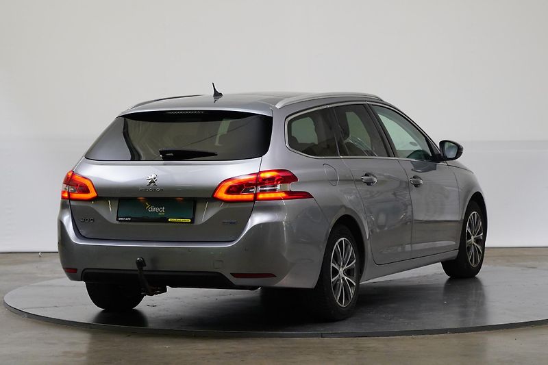 Peugeot 308 - fotka 3 z 6