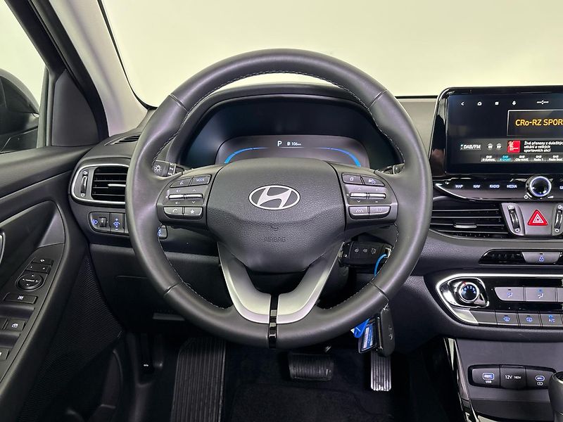 Hyundai i30 Smart DCT - fotka 18 z 26