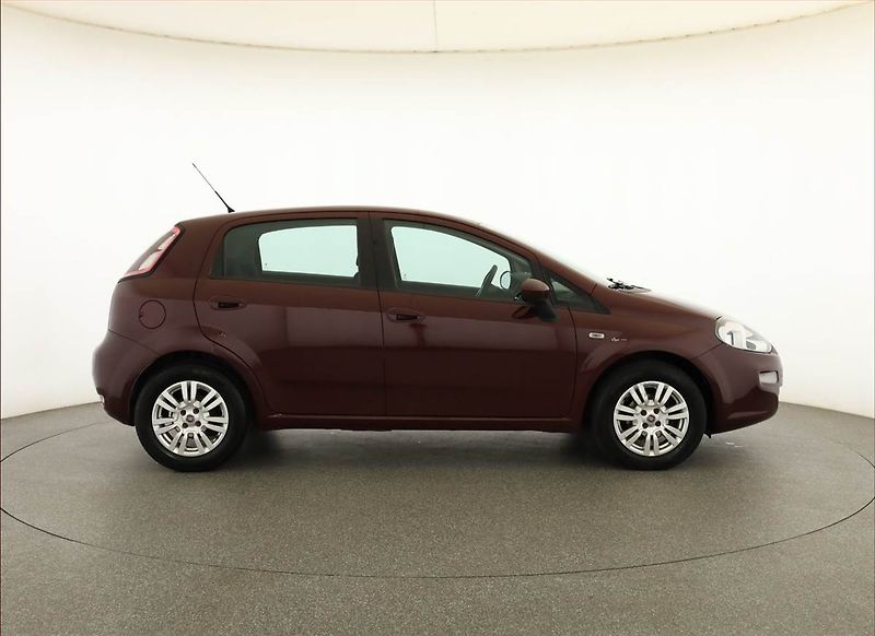 Fiat Punto (2013) 1.2, nová STK, udržované - fotka 6 z 14