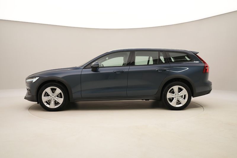 Volvo V60 CC B4 AWD BRIGHT PLUS AUT  - fotka 10 z 41