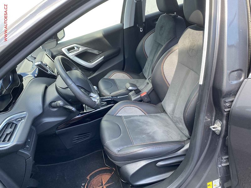 Peugeot 2008 (2015) 1.2PT, Crossway - fotka 9 z 17