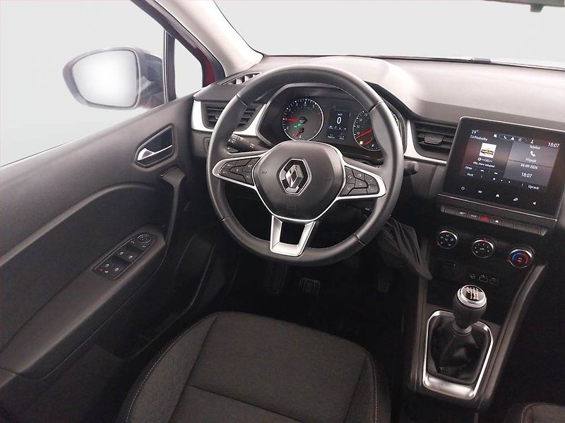 Renault Captur (2023) 1.0 TCe, Tempomat - fotka 7 z 19