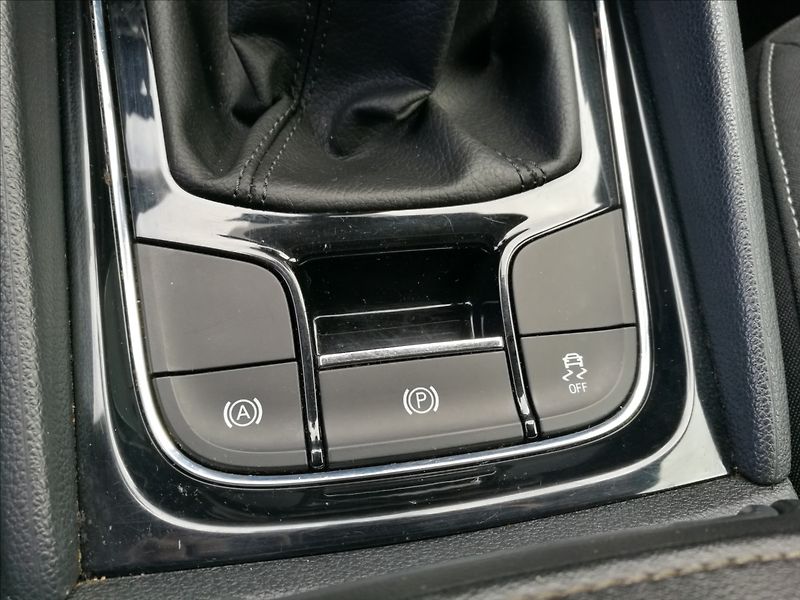 Škoda Karoq 1,5 TSi 1.majitel - fotka 9 z 20