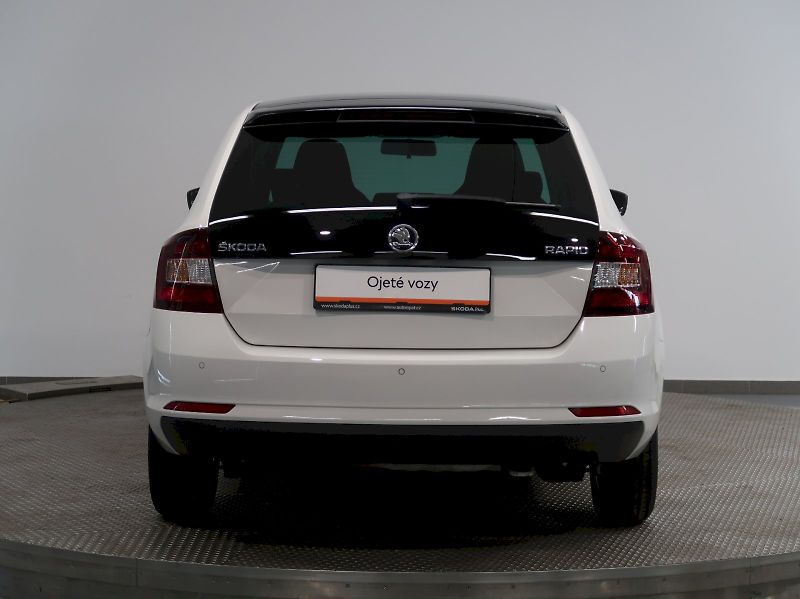 Škoda Rapid (2015) AMBITION 1.2TSI 77KW PANORAMA - fotka 9 z 28
