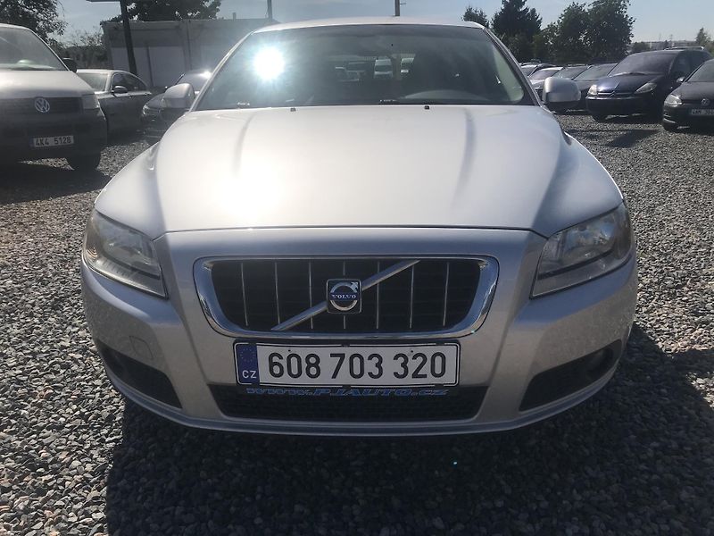 Volvo V70 2.0 D 100 KW,NAVI,STAV,CENA.. - fotka 2 z 14
